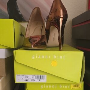 Gianni Bini Metallic Rose Gold Pointed Toe Stiletto Pumps